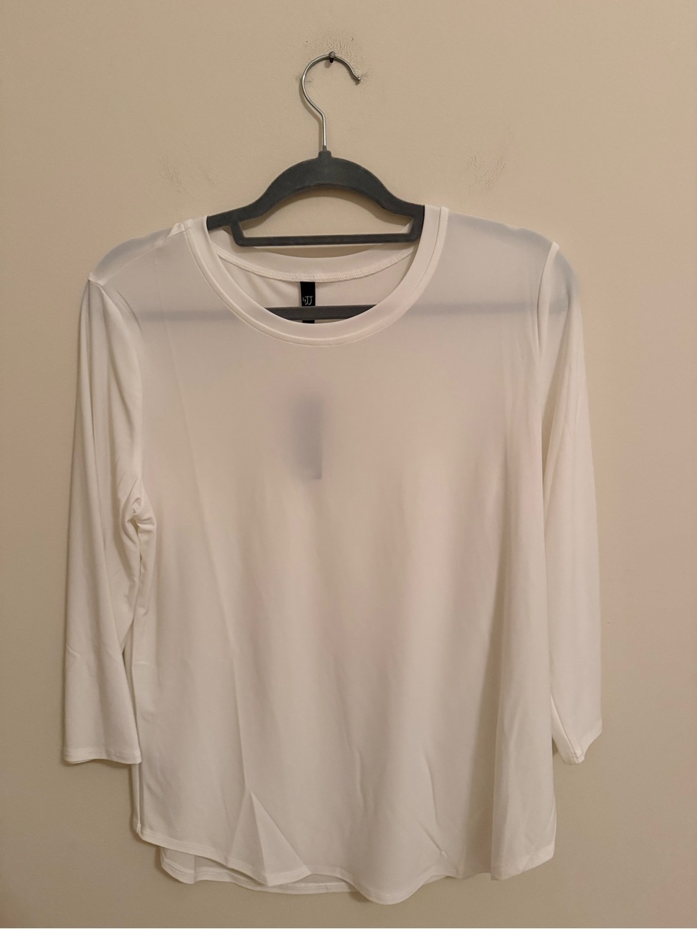 Classic Women's White Long Sleeve Crewneck Top